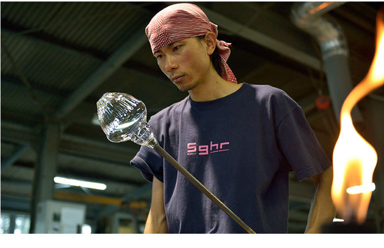 Glass  Kikka  Design by  Kenji Matsuura