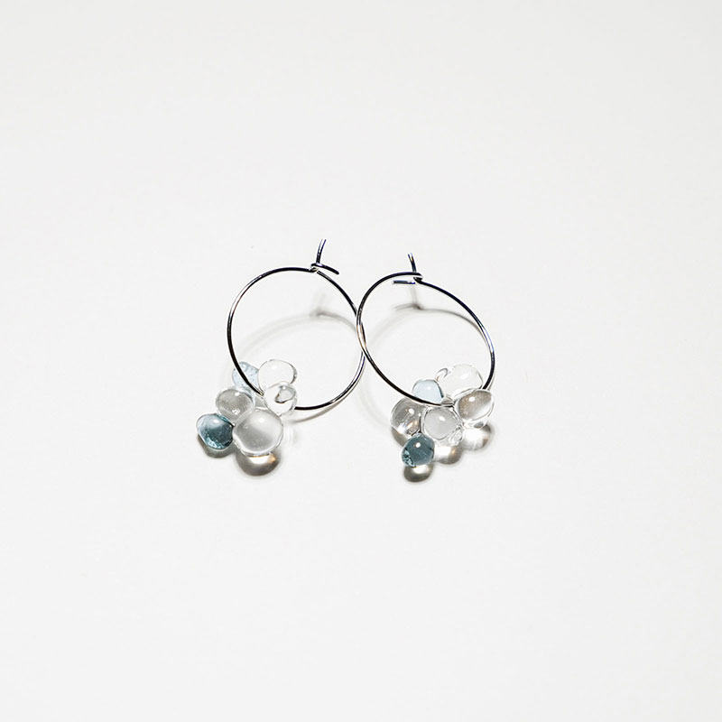 こつぶ：ピアス